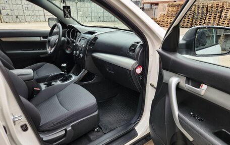 KIA Sorento II рестайлинг, 2011 год, 980 000 рублей, 12 фотография