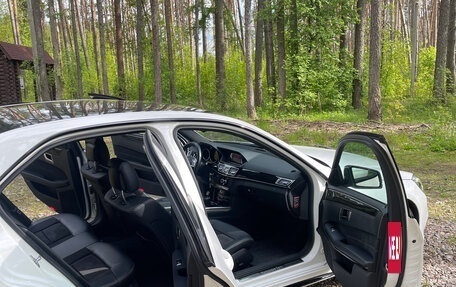 Mercedes-Benz E-Класс, 2013 год, 2 200 000 рублей, 10 фотография