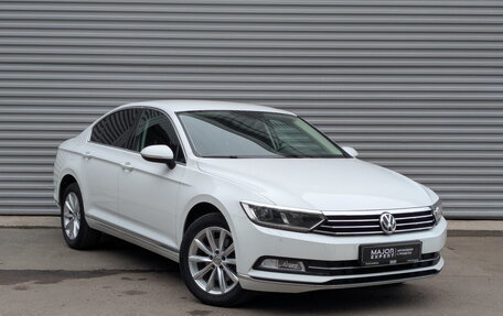 Volkswagen Passat B8 рестайлинг, 2017 год, 2 200 000 рублей, 3 фотография