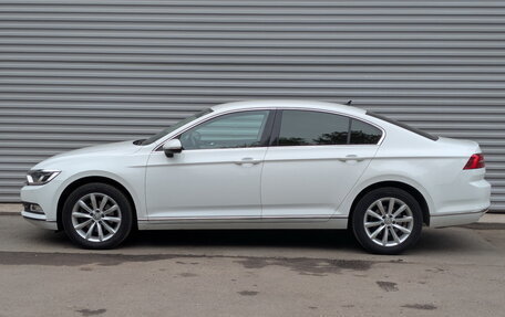 Volkswagen Passat B8 рестайлинг, 2017 год, 2 200 000 рублей, 8 фотография