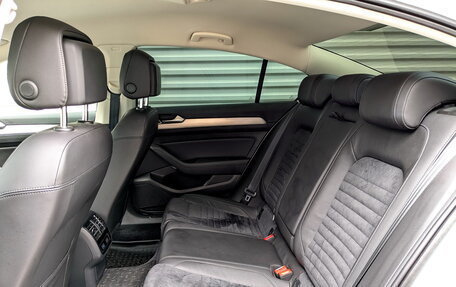 Volkswagen Passat B8 рестайлинг, 2017 год, 2 200 000 рублей, 13 фотография