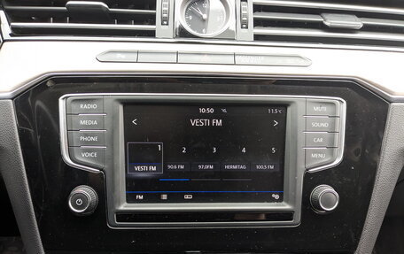 Volkswagen Passat B8 рестайлинг, 2017 год, 2 200 000 рублей, 18 фотография