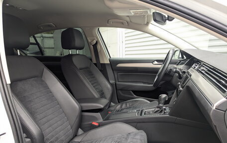 Volkswagen Passat B8 рестайлинг, 2017 год, 2 200 000 рублей, 30 фотография