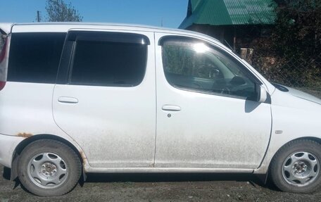 Toyota FunCargo, 2002 год, 300 000 рублей, 3 фотография