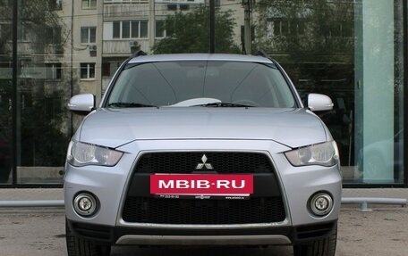Mitsubishi Outlander III рестайлинг 3, 2012 год, 1 327 000 рублей, 2 фотография