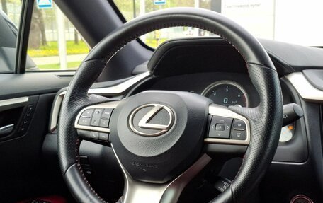 Lexus RX IV рестайлинг, 2018 год, 4 590 000 рублей, 30 фотография