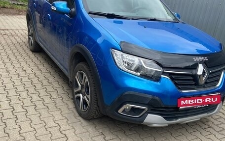 Renault Logan II, 2022 год, 1 250 000 рублей, 2 фотография