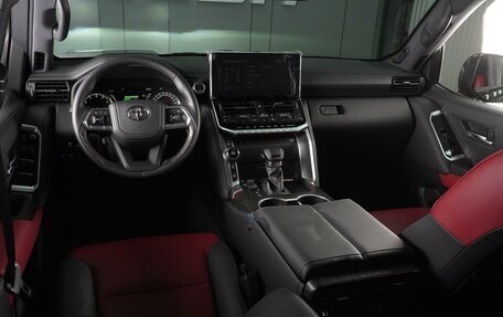Toyota Land Cruiser, 2024 год, 13 498 000 рублей, 6 фотография
