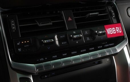 Toyota Land Cruiser, 2024 год, 13 498 000 рублей, 17 фотография