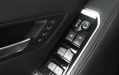 Toyota Land Cruiser, 2024 год, 13 498 000 рублей, 26 фотография