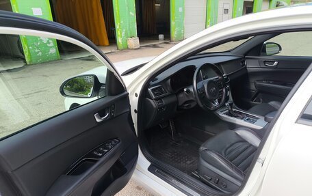 KIA Optima IV, 2017 год, 2 000 000 рублей, 15 фотография