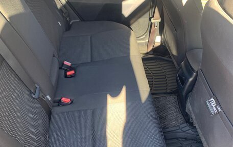 Toyota Auris II, 2013 год, 995 000 рублей, 6 фотография