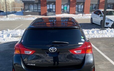 Toyota Auris II, 2013 год, 995 000 рублей, 2 фотография