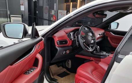 Maserati Levante I, 2022 год, 4 907 004 рублей, 9 фотография