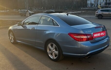 Mercedes-Benz E-Класс, 2011 год, 1 550 000 рублей, 4 фотография
