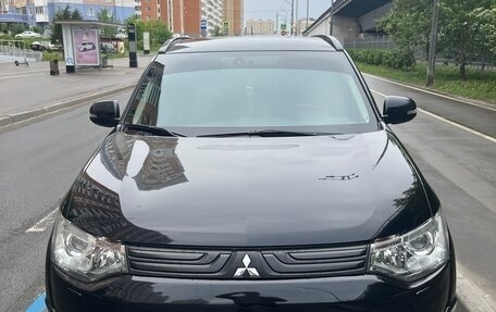 Mitsubishi Outlander III рестайлинг 3, 2012 год, 1 380 000 рублей, 1 фотография