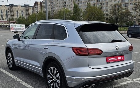 Volkswagen Touareg III, 2018 год, 4 800 000 рублей, 1 фотография
