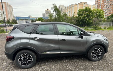 Renault Kaptur I рестайлинг, 2022 год, 2 000 000 рублей, 1 фотография