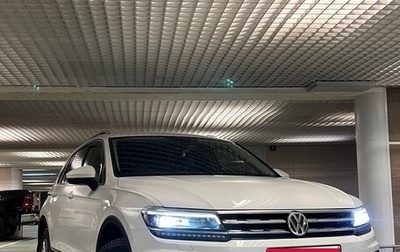 Volkswagen Tiguan II, 2018 год, 2 590 000 рублей, 1 фотография