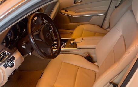 Mercedes-Benz E-Класс, 2014 год, 2 600 000 рублей, 5 фотография