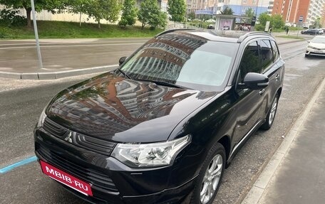 Mitsubishi Outlander III рестайлинг 3, 2012 год, 1 380 000 рублей, 2 фотография