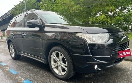 Mitsubishi Outlander III рестайлинг 3, 2012 год, 1 380 000 рублей, 3 фотография