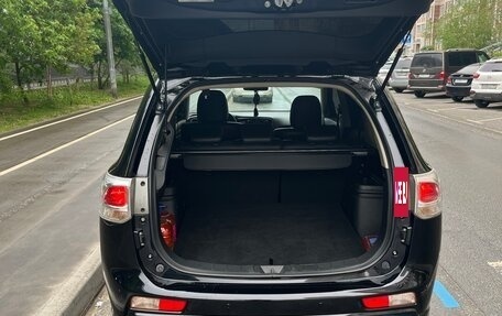 Mitsubishi Outlander III рестайлинг 3, 2012 год, 1 380 000 рублей, 8 фотография