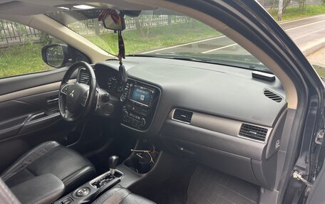 Mitsubishi Outlander III рестайлинг 3, 2012 год, 1 380 000 рублей, 29 фотография