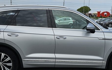 Volkswagen Touareg III, 2018 год, 4 800 000 рублей, 4 фотография