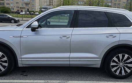 Volkswagen Touareg III, 2018 год, 4 800 000 рублей, 8 фотография