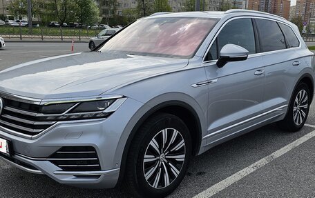 Volkswagen Touareg III, 2018 год, 4 800 000 рублей, 7 фотография