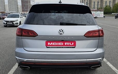 Volkswagen Touareg III, 2018 год, 4 800 000 рублей, 2 фотография