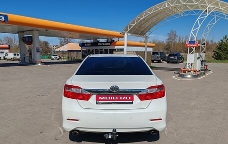 Toyota Camry, 2014 год, 1 850 000 рублей, 3 фотография