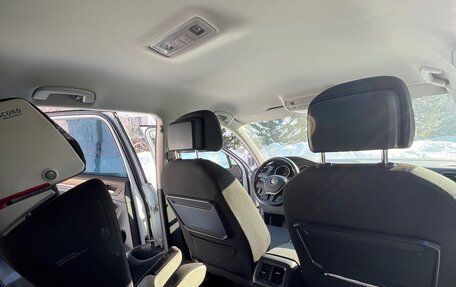 Volkswagen Tiguan II, 2018 год, 2 590 000 рублей, 14 фотография