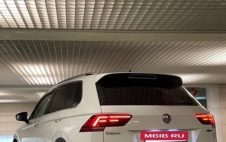 Volkswagen Tiguan II, 2018 год, 2 590 000 рублей, 2 фотография