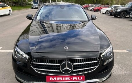 Mercedes-Benz E-Класс, 2021 год, 2 650 000 рублей, 15 фотография