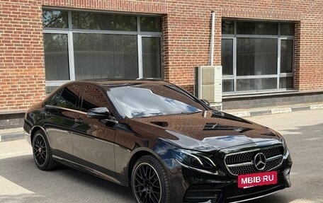 Mercedes-Benz E-Класс, 2018 год, 2 700 000 рублей, 2 фотография