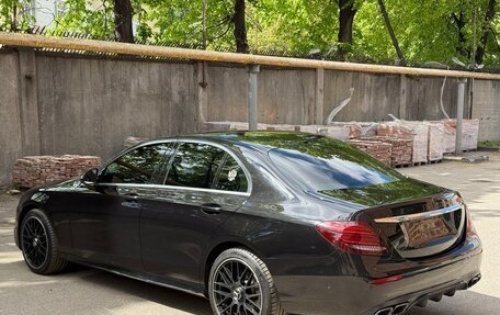 Mercedes-Benz E-Класс, 2018 год, 2 700 000 рублей, 5 фотография