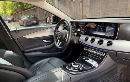 Mercedes-Benz E-Класс, 2018 год, 2 700 000 рублей, 13 фотография