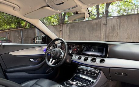 Mercedes-Benz E-Класс, 2018 год, 2 700 000 рублей, 14 фотография