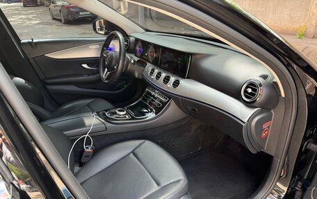 Mercedes-Benz E-Класс, 2018 год, 2 700 000 рублей, 12 фотография