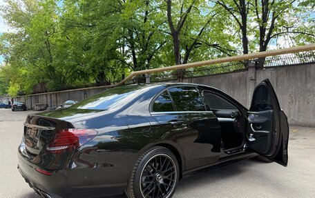 Mercedes-Benz E-Класс, 2018 год, 2 700 000 рублей, 19 фотография