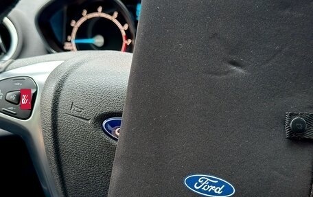 Ford Fiesta, 2015 год, 850 000 рублей, 6 фотография