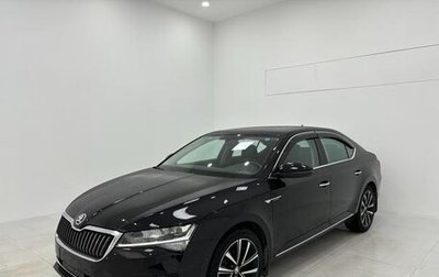 Skoda Superb III рестайлинг, 2021 год, 1 750 000 рублей, 1 фотография