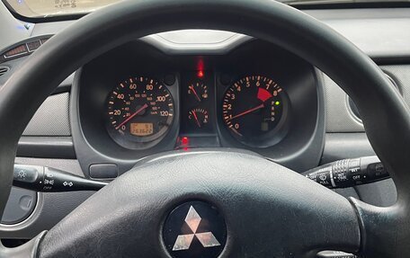 Mitsubishi Outlander III рестайлинг 3, 2002 год, 463 000 рублей, 12 фотография