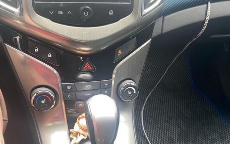 Chevrolet Cruze II, 2013 год, 950 000 рублей, 18 фотография