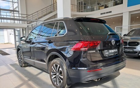 Volkswagen Tiguan II, 2018 год, 2 575 000 рублей, 7 фотография