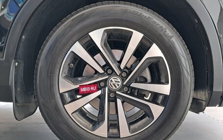 Volkswagen Tiguan II, 2018 год, 2 575 000 рублей, 18 фотография