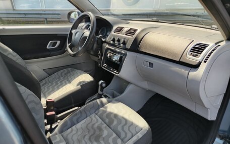 Skoda Fabia II, 2009 год, 591 000 рублей, 13 фотография