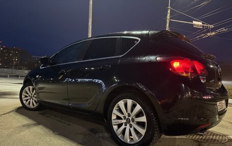 Opel Astra J, 2010 год, 810 000 рублей, 6 фотография